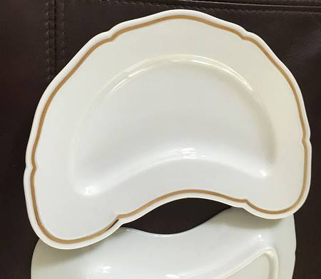 GIN74 Crescent Salad Plate