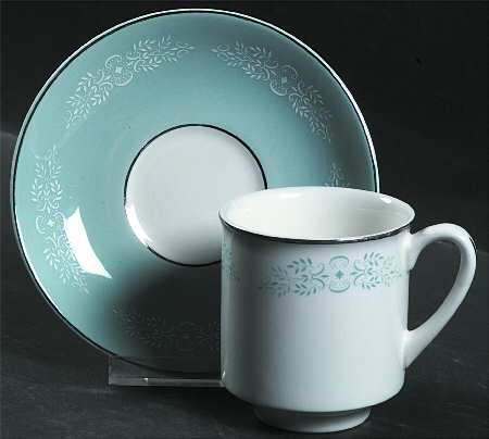 Fleurette Flat Cup & Saucer Set