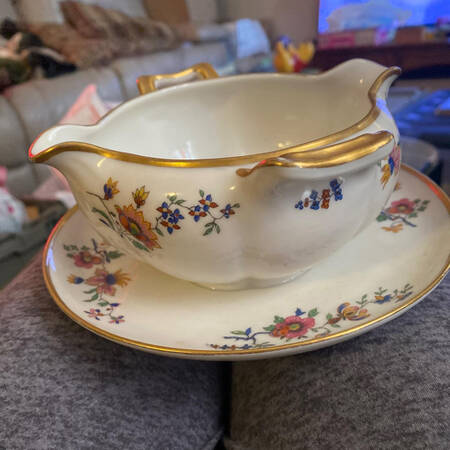 GDA156 Gravy Boat with Attached Underplate