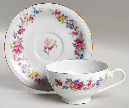 Bouquet Footed Cup & Saucer Set