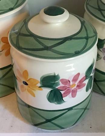 Daisy Chain Medium Canister & Lid