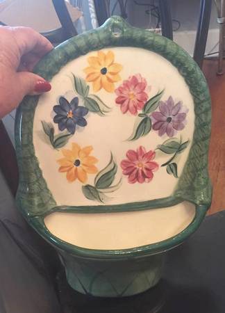 Daisy Chain Wall Pocket Vase
