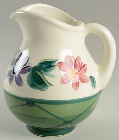 Daisy Chain 40 Oz Pitcher