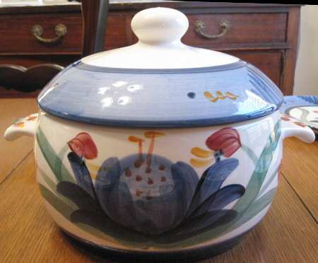 Overstreet Round Covered Vegetable