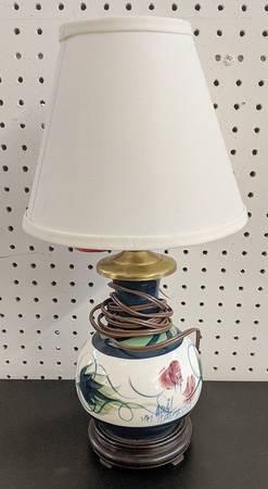 Grapevine Green Electric Lamp & Shade