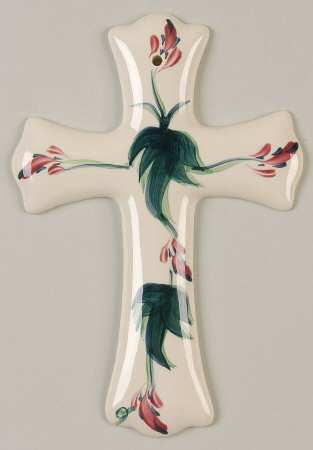 Grapevine Green Large Scottish Cross