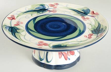 Grapevine Green 12" Diameter Pedestal Cake Stand