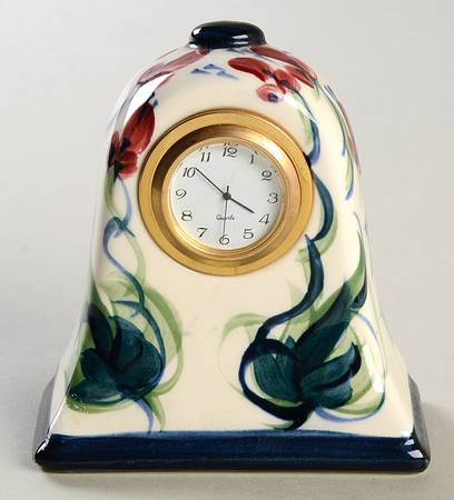 Grapevine Green Quartz Clock