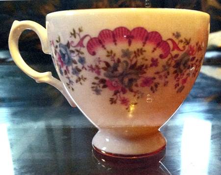 GAU2 Footed Cup