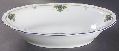 Uva 10" Oval Vegetable Bowl