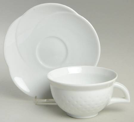 Nuvola White Flat Cup & Saucer Set