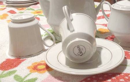 GID50 Footed Cup & Saucer Set