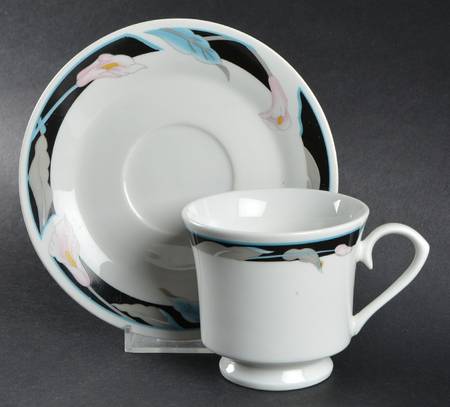 RAVE Footed Cup & Saucer Set