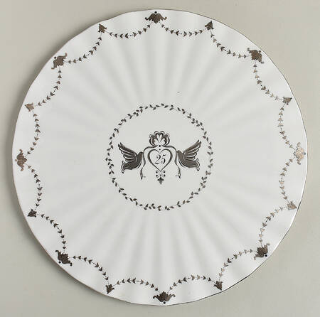 Grand Manor Platinum Cake Plate