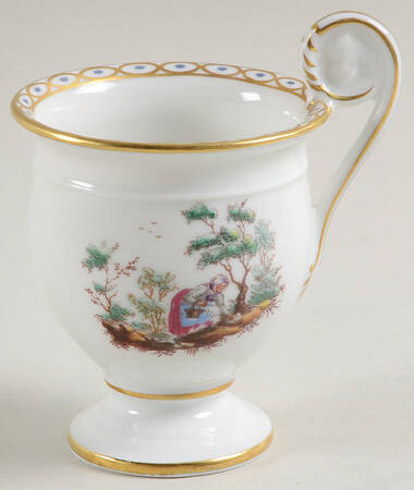 GIN117 Footed Demitasse Cup