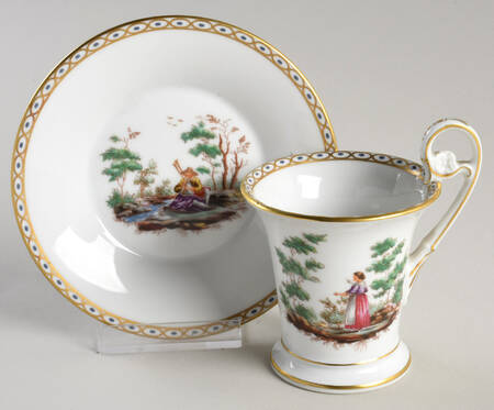 GIN117 Footed Demitasse Cup & Saucer Set