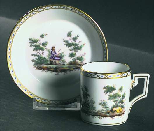 GIN117 Flat Demitasse Cup & Saucer Set