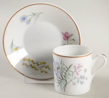 Maveta Flat Demitasse Cup & Saucer Set