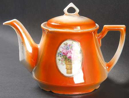 Eleanor Teapot & Lid