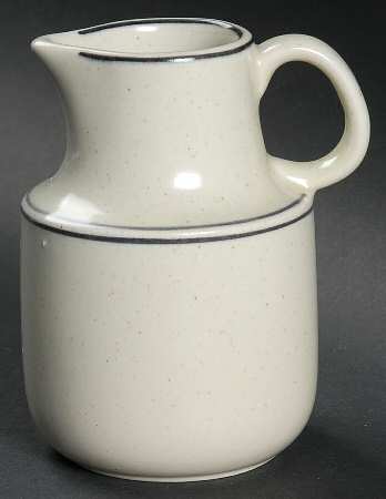 Birka Black Creamer