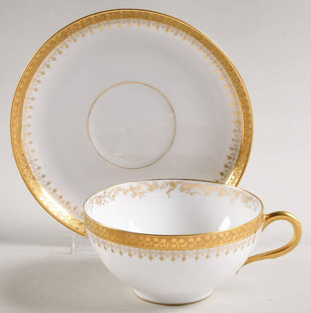 GUE389 Flat Cup & Saucer Set