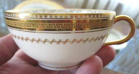 GUE394 Footed Cup