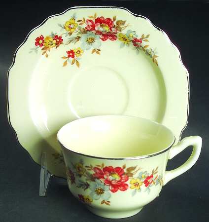 GEO333 Flat Cup & Saucer Set