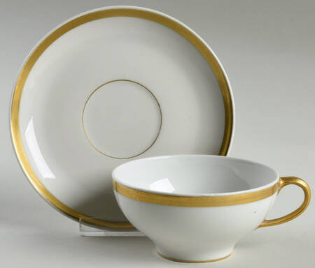 GUE430 Flat Cup & Saucer Set