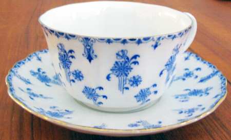 20884 Flat Cup & Saucer Set