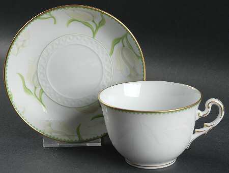 Narciso Flat Cup & Saucer Set