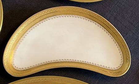 GUE455 Crescent Salad Plate