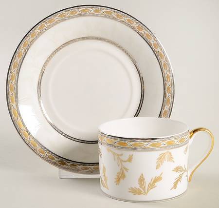 Aurora Flat Cup & Saucer Set