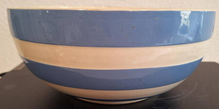 Cornish Blue Cream (Target Stamp) 9" Round Vegetable Bowl