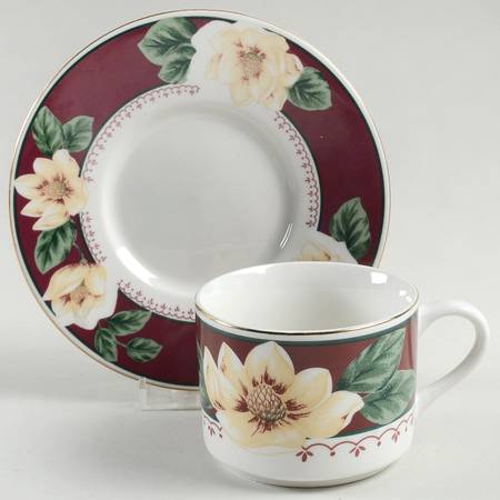 Magnolia Bloom Flat Cup & Saucer Set