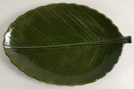 Lotus Leaf Green 16" Oval Serving Platter