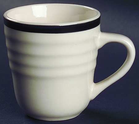 Basic Living V Black Mug