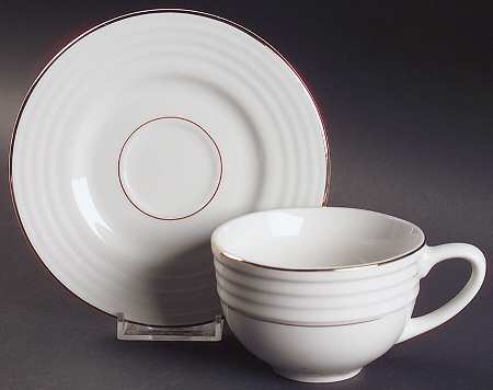 Downtown Gold Flat Cup & Saucer Set