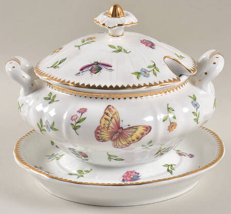 Primavera Sauce Boat with Attached Underplate & Lid