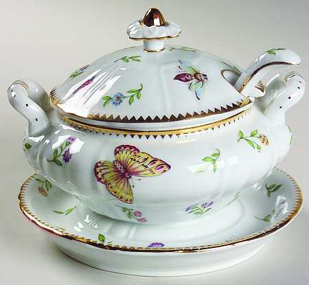 Primavera Sauce Boat W/Attached Underplate,Lid & Ladle