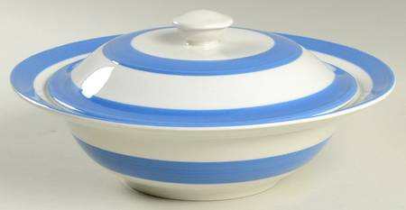 Cornish Blue White (Shield and TG Green Stamp) Round Covered Vegetable