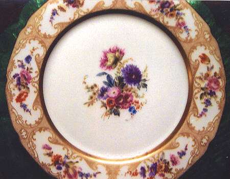 GUE512 Dinner Plate