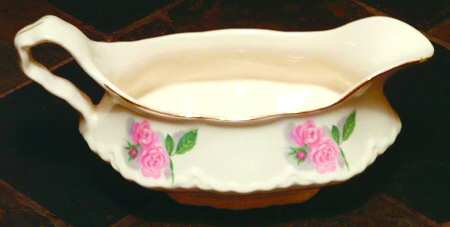 GEO432 Gravy Boat