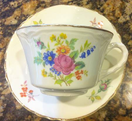 GEO440 Flat Cup & Saucer Set
