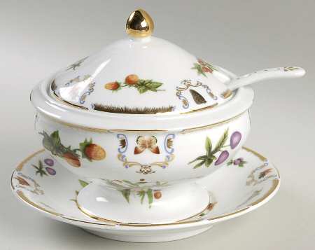 Yorkshire Sauce Boat & Lid & Underplate & Ladle