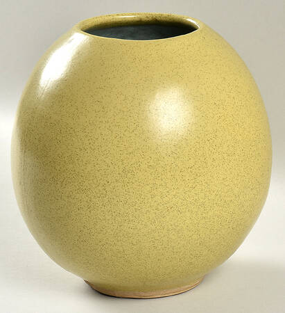 Mustard 7" Vase