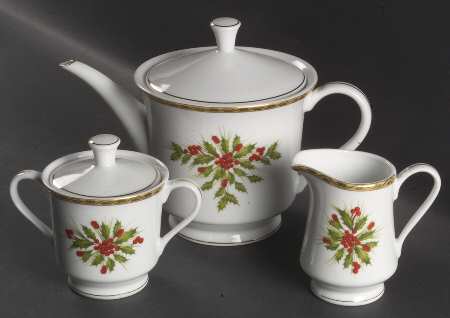 Festive Holly (5 Pc) Tea Set (TP, CR, SU)