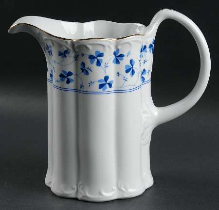 Blue Belle 32 Oz Pitcher