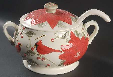 Natural Poinsettia Tureen & Lid w/Ladle