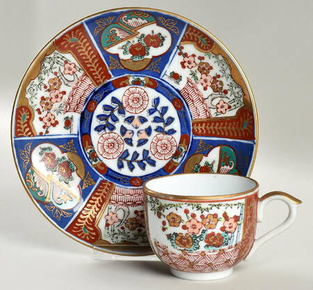 GIM13 Footed Cup & Saucer Set