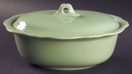 Hospitality Sage 2 Quart Oval Covered Casserole